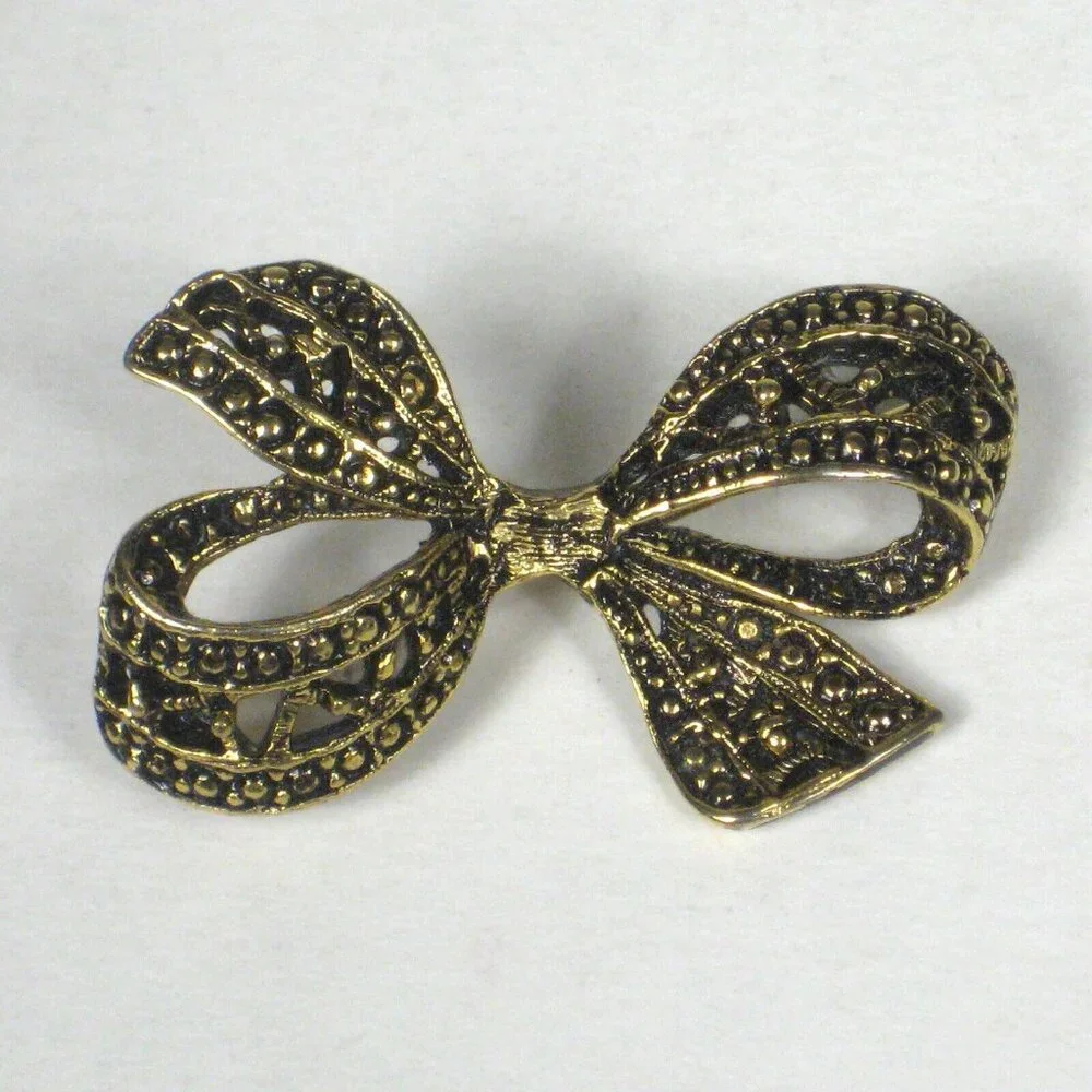 Bow Jewelry Brooch Pin 1 Inch Metal Goldtone Womens Black Ribbon - Picture 1 of 5